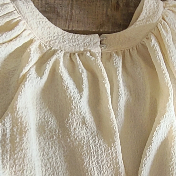 CALVIN KLEIN WOMEN'S SIZE LARGE BACK BUTTON CREPE FEEL BLOUSE - Picture 9 of 9